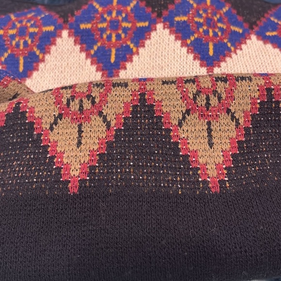 Colorful Knit Scarf - Picture 11 of 11